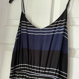 Old Navy blue/white/black maxi dress